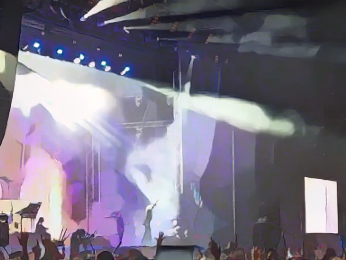 Tokio Hotel go on tour in 2025