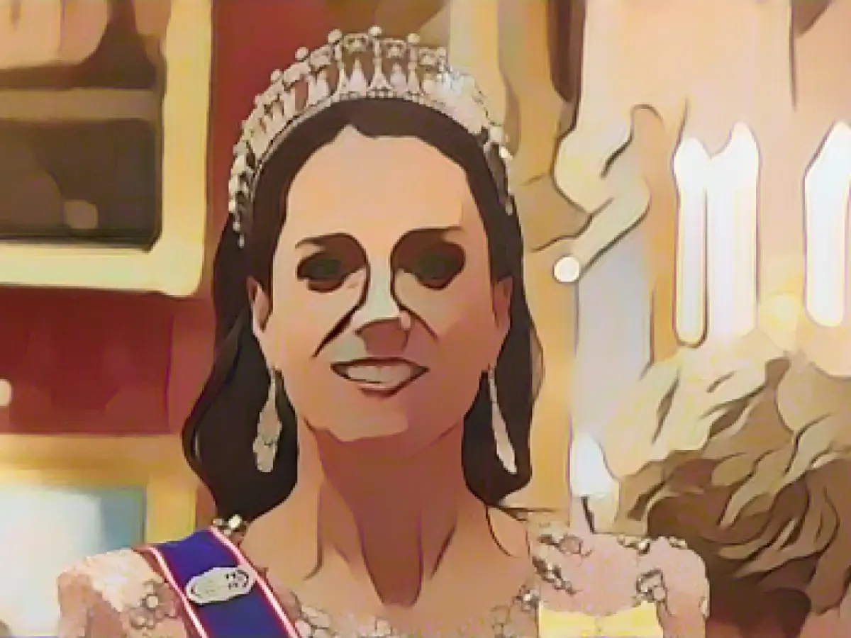 Glamorous appearance with a tiara