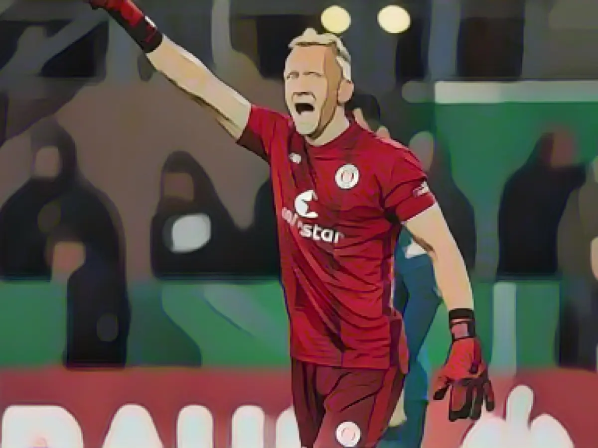 St. Pauli's goalkeeper slapstick moment: "That happens"