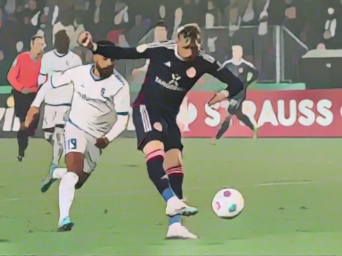 That's why Niemiec has to return to the bench