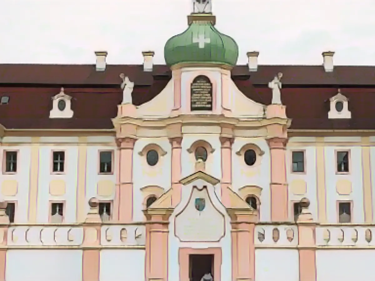 Saxony purchases library from St. Marienthal monastery