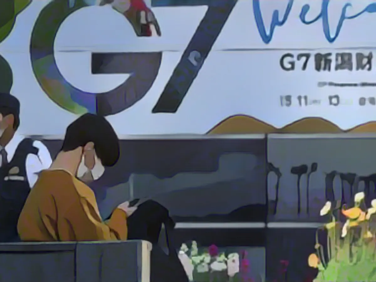 Chancellor Scholz takes part in G7 summit with Selenskyj