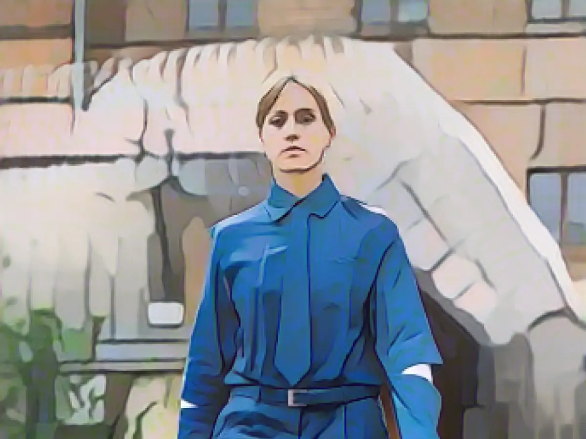 Designer creates clothes for prisoners