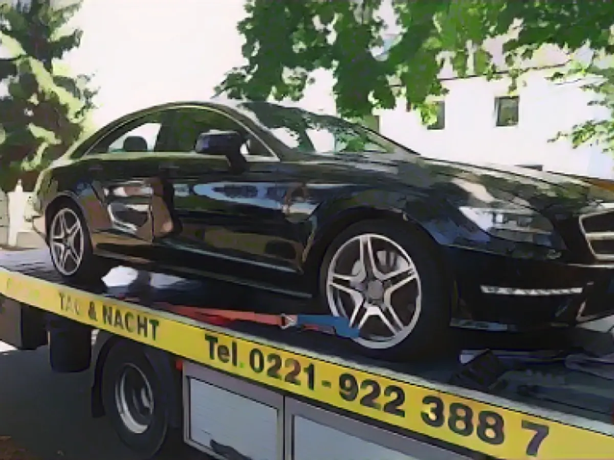 Why doesn't NRW go after the clans more?