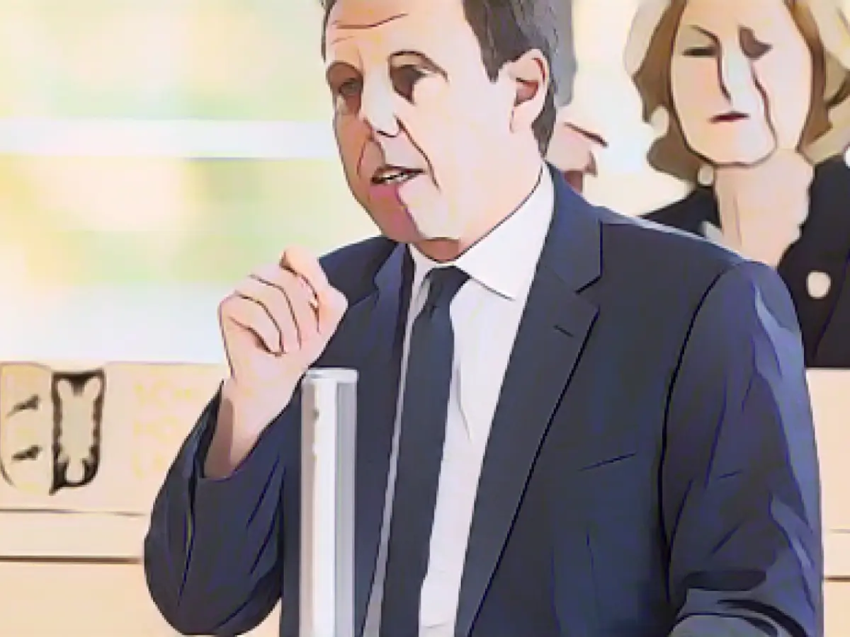 Losse-Müller gives state policy - goes into "engine room"