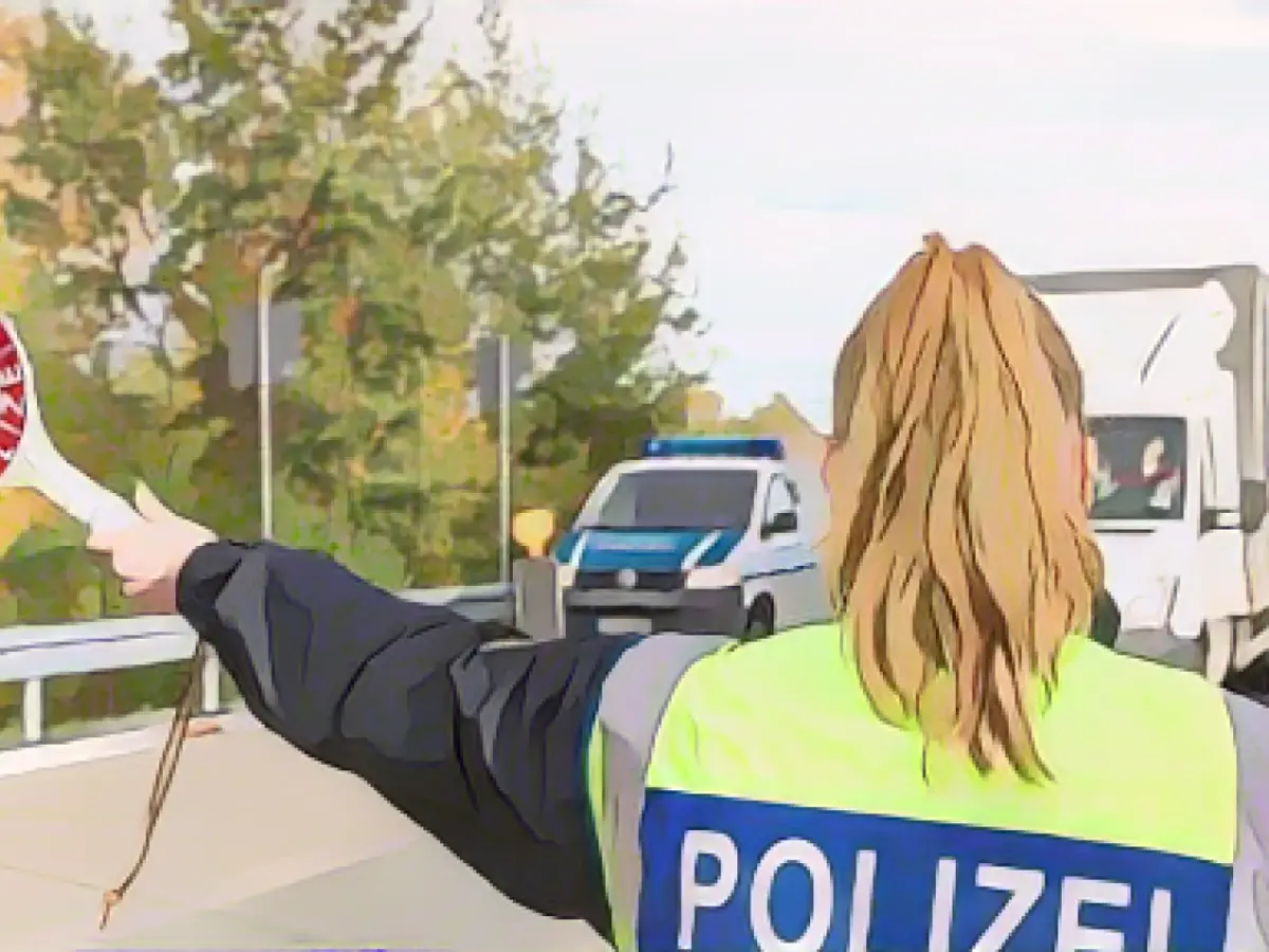 Fewer unauthorized entries to Germany