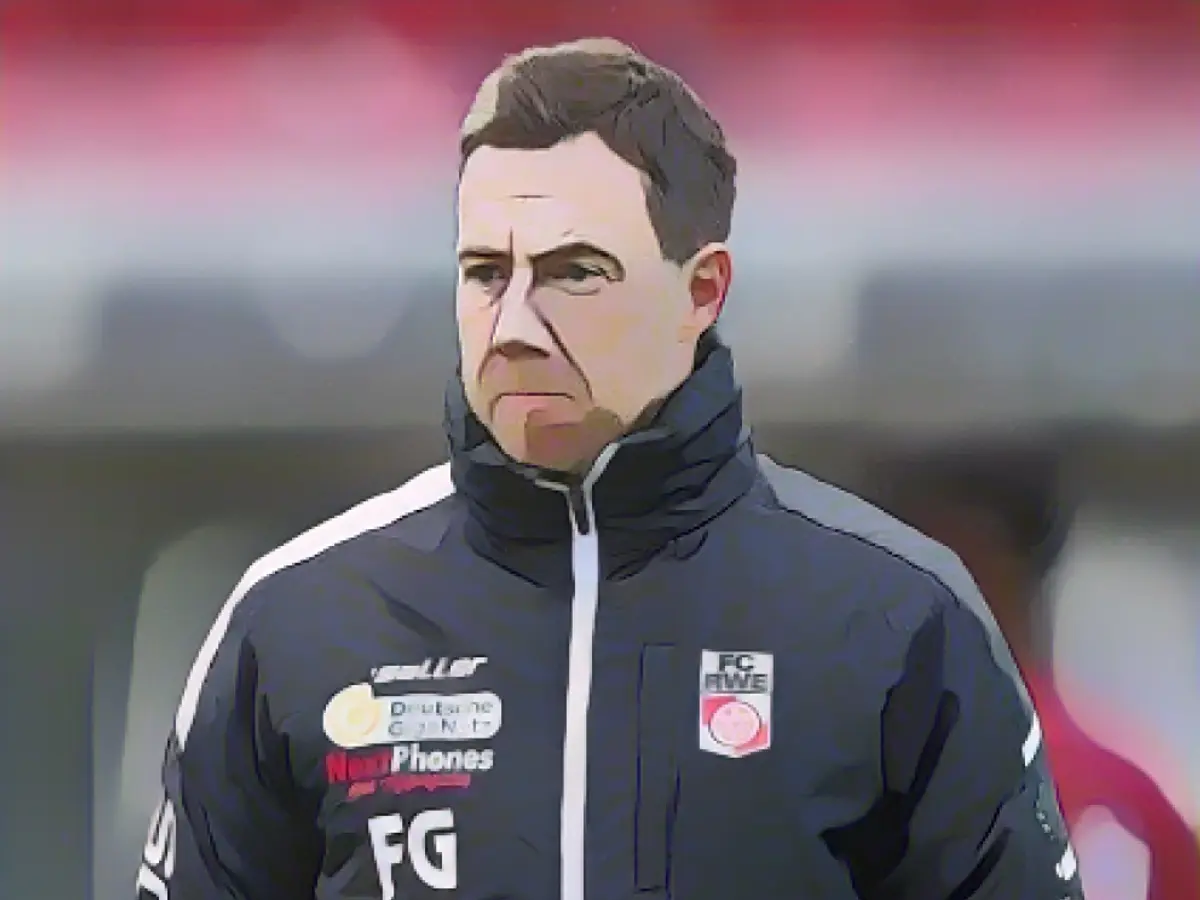 Erfurt's coach with a message to Pronichev