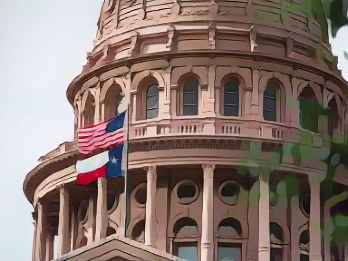 Opinion: If Democrats were smart, they would make Texas the new Iowa.