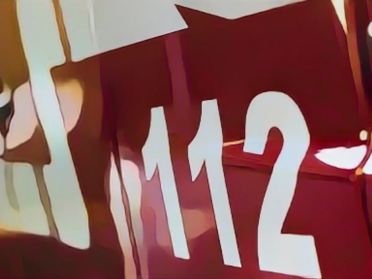 Locked in the toilet: Door pried open in subway station