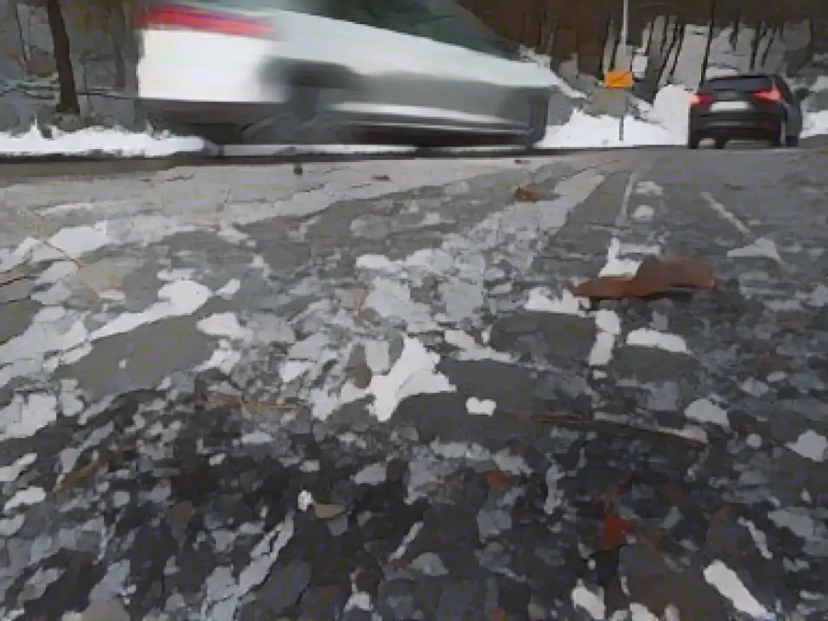 German Weather Service warns drivers of the risk of black ice