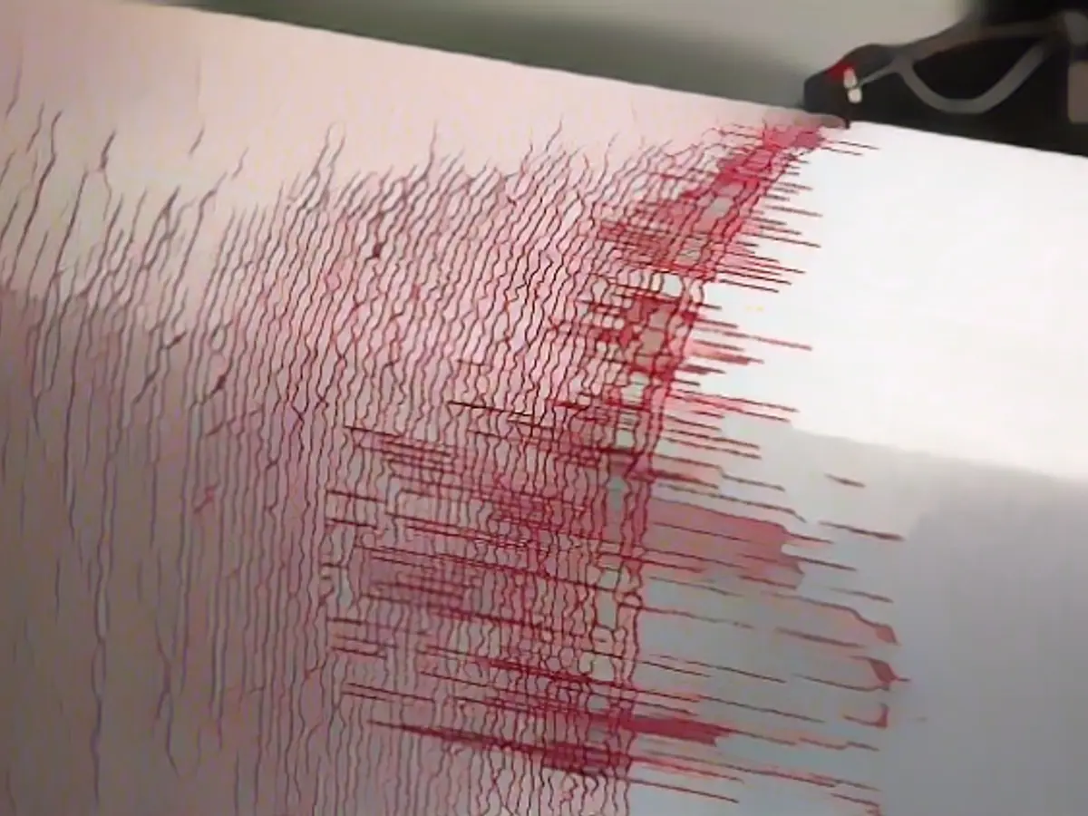 7.1 magnitude seaquake recorded in the South Pacific east of Australia