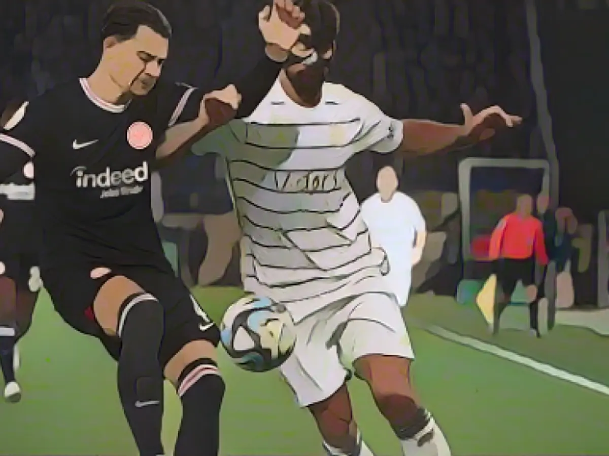 Eintracht trembles for two stars