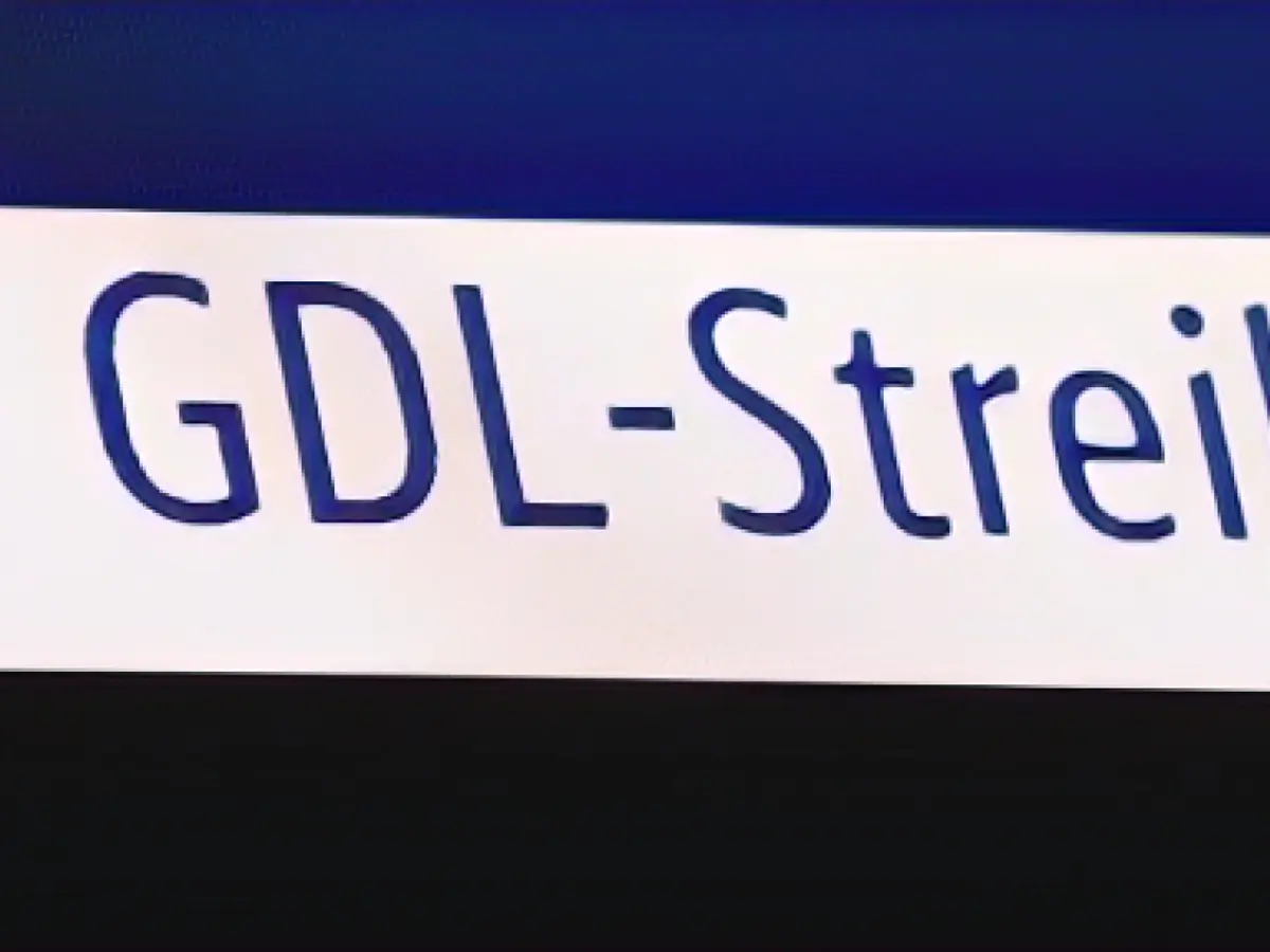 Warning strikes: rail companies stick to their timetables