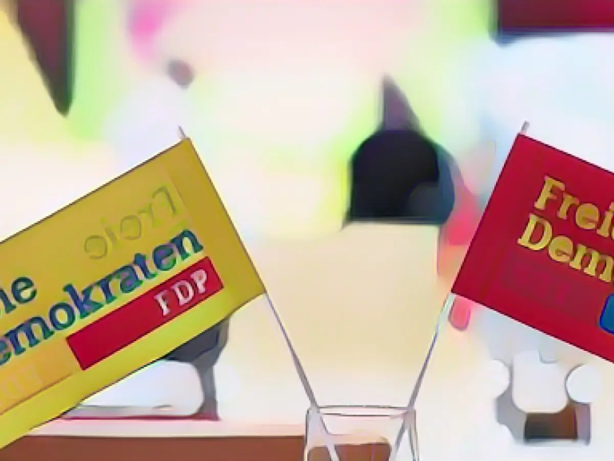 FDP rebels complain about white lies and "shell game tricks"