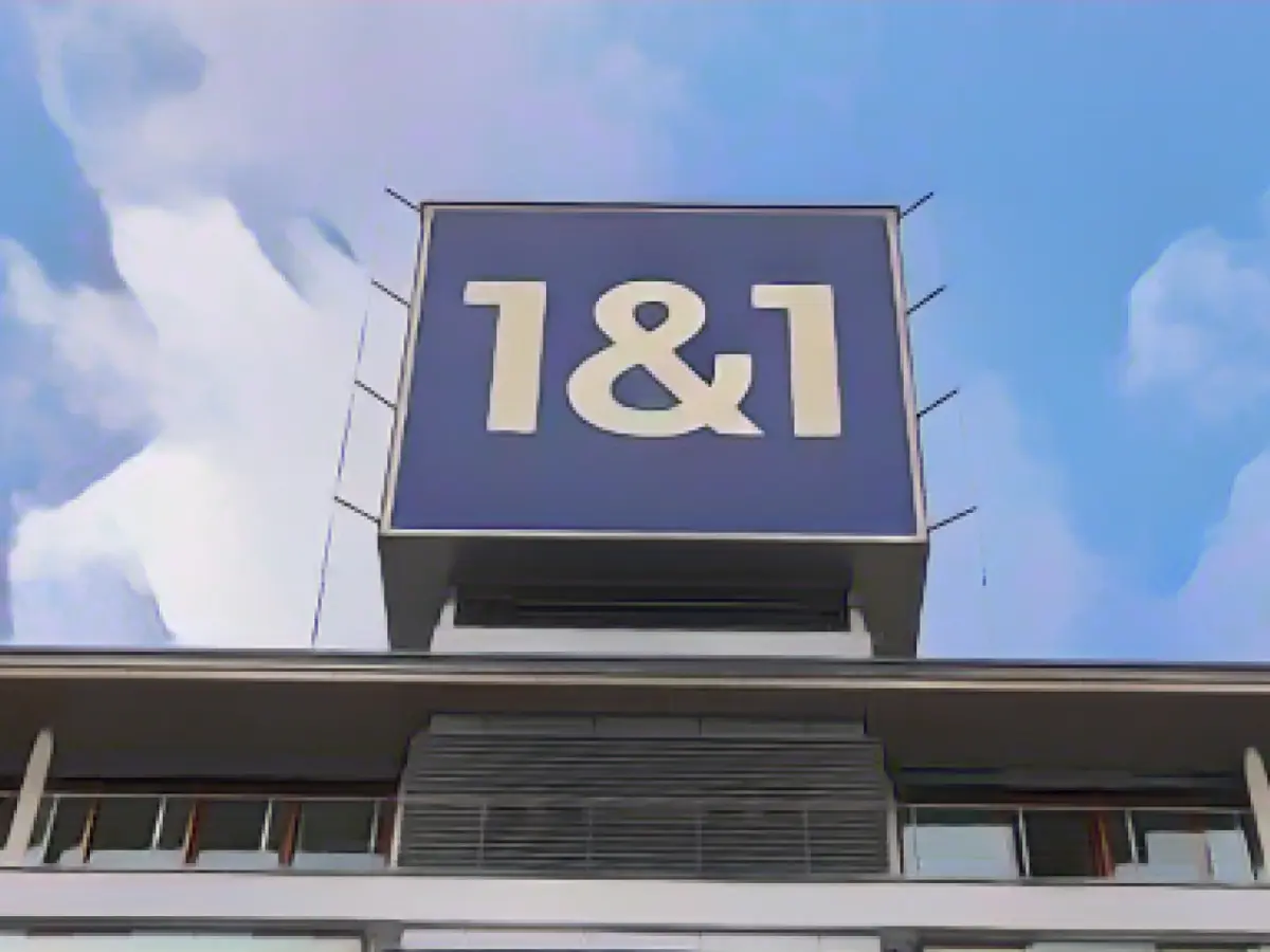 Launch in mini format: 1&1 releases its cell phone network