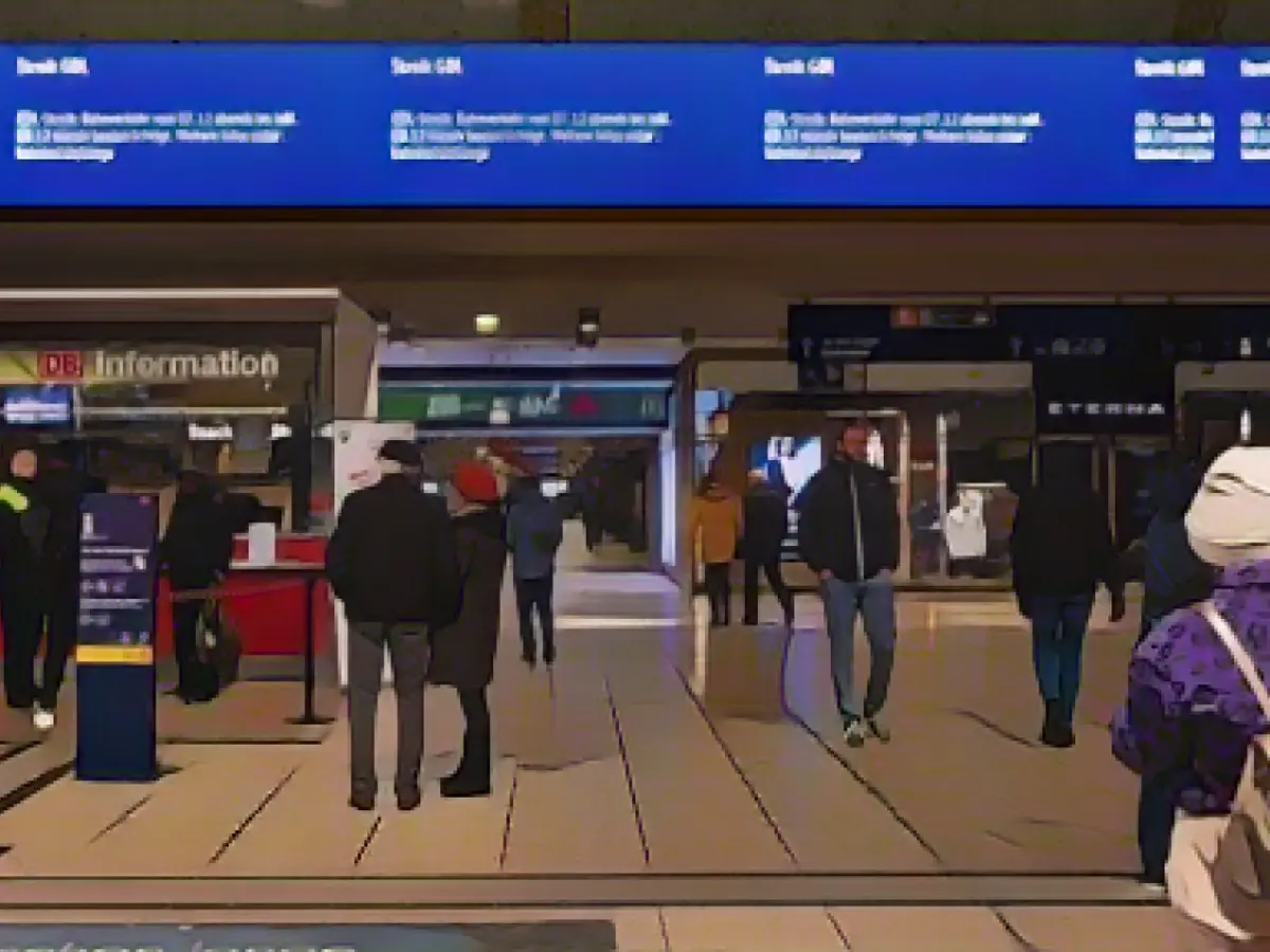 Many train cancellations due to GDL warning strike: emergency timetable