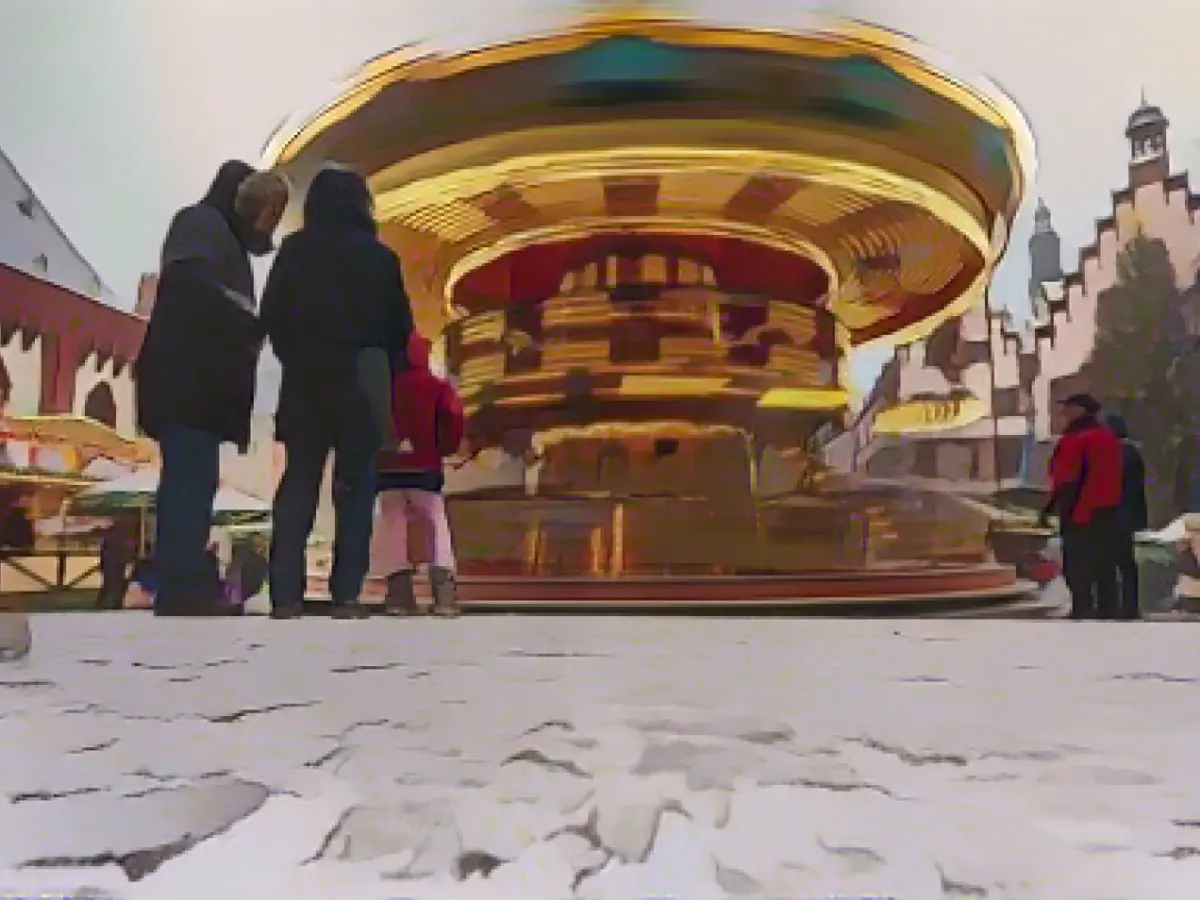 Smooth start - then cloudy and milder at the weekend