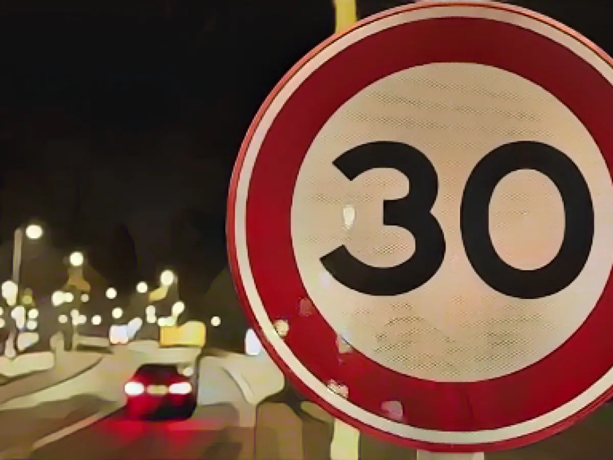 Amsterdam reduces speed limit to 30 km/h almost city-wide