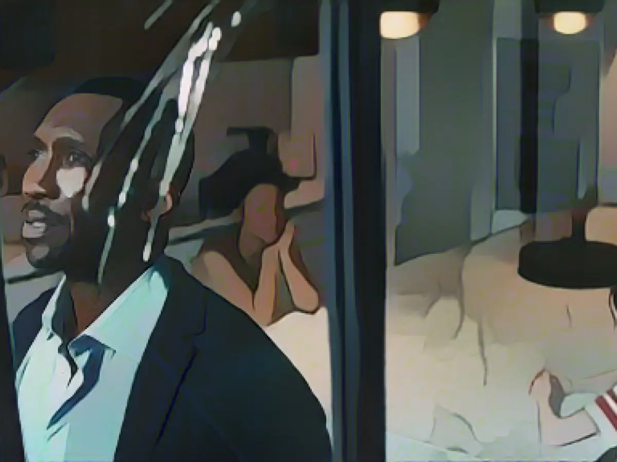 “Leave the World Behind” offers the sobering jolt of “Mr. robotic paranoia