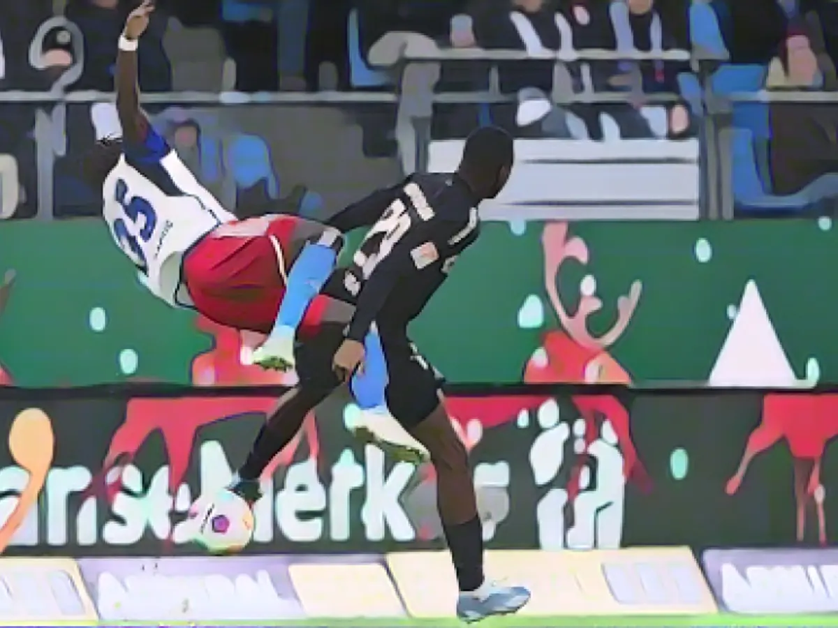 Defense alarm at HSV