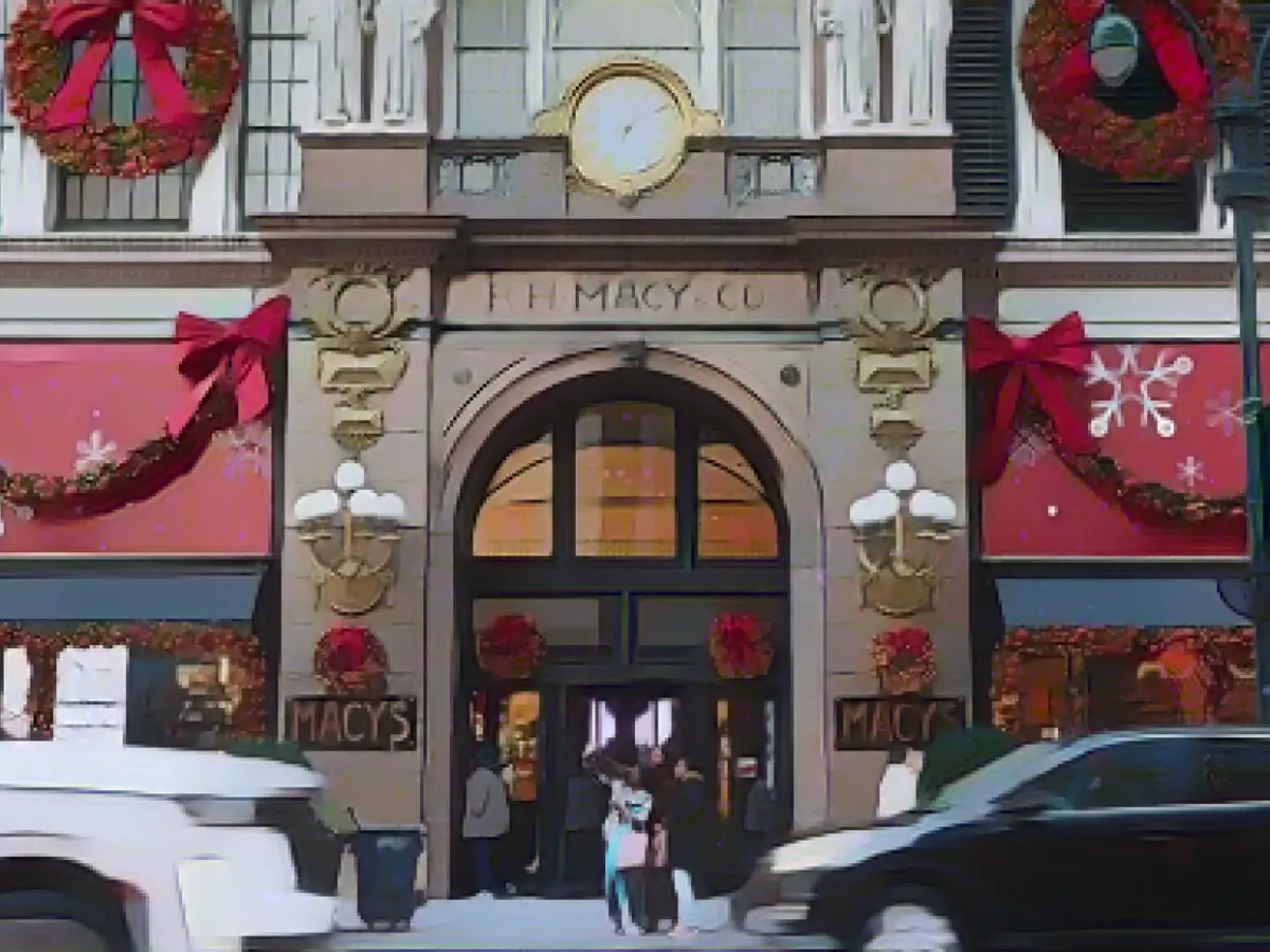 Macy's shares rise after tender offer news