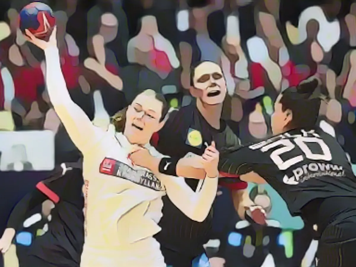 TV breakdown during the DHB women's first World Cup defeat