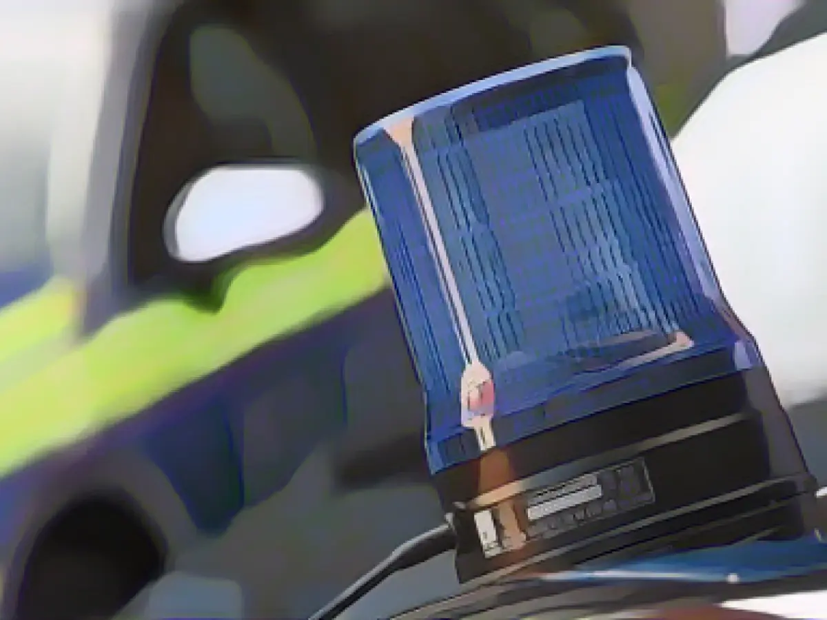 Children find alarm gun in "to give away" box