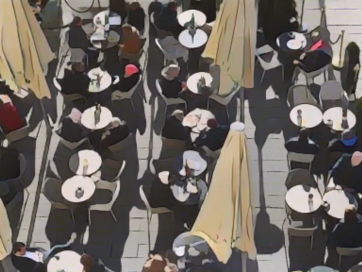 Berlin waives fees for restaurants and other sectors