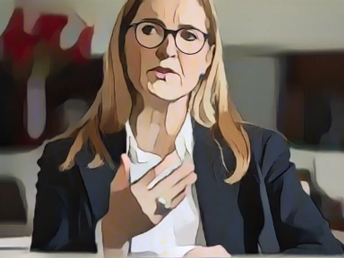 Classify the last generation as a criminal group?