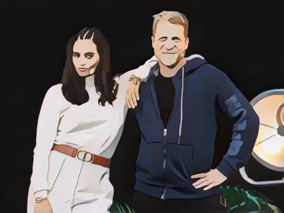 Pocher break-up turns into a media war of the roses