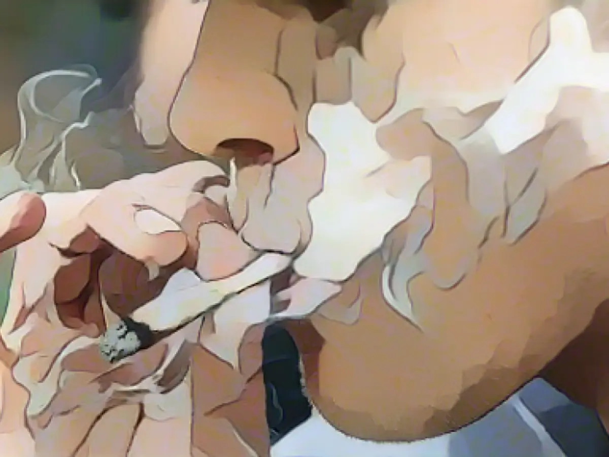 Drugs commissioner wants to allow smoking pot