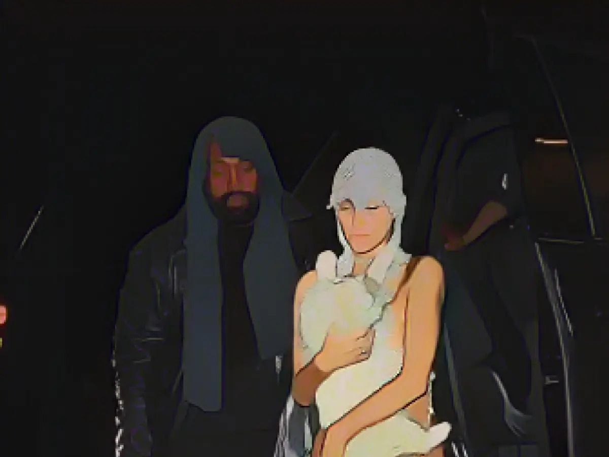 Is this kitty a message to Kim Kardashian?