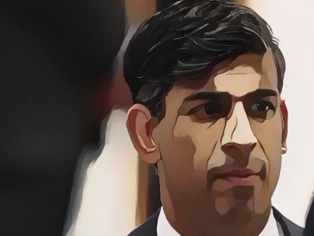 Sunak's Rwanda plan threatens defeat - hardliners demand tightening up