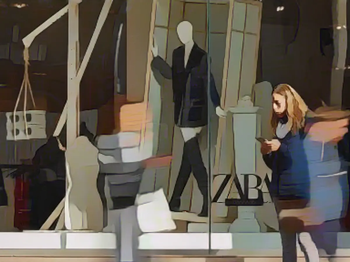 Zara is launching a controversial ad campaign that critics say is reminiscent of the Gaza war