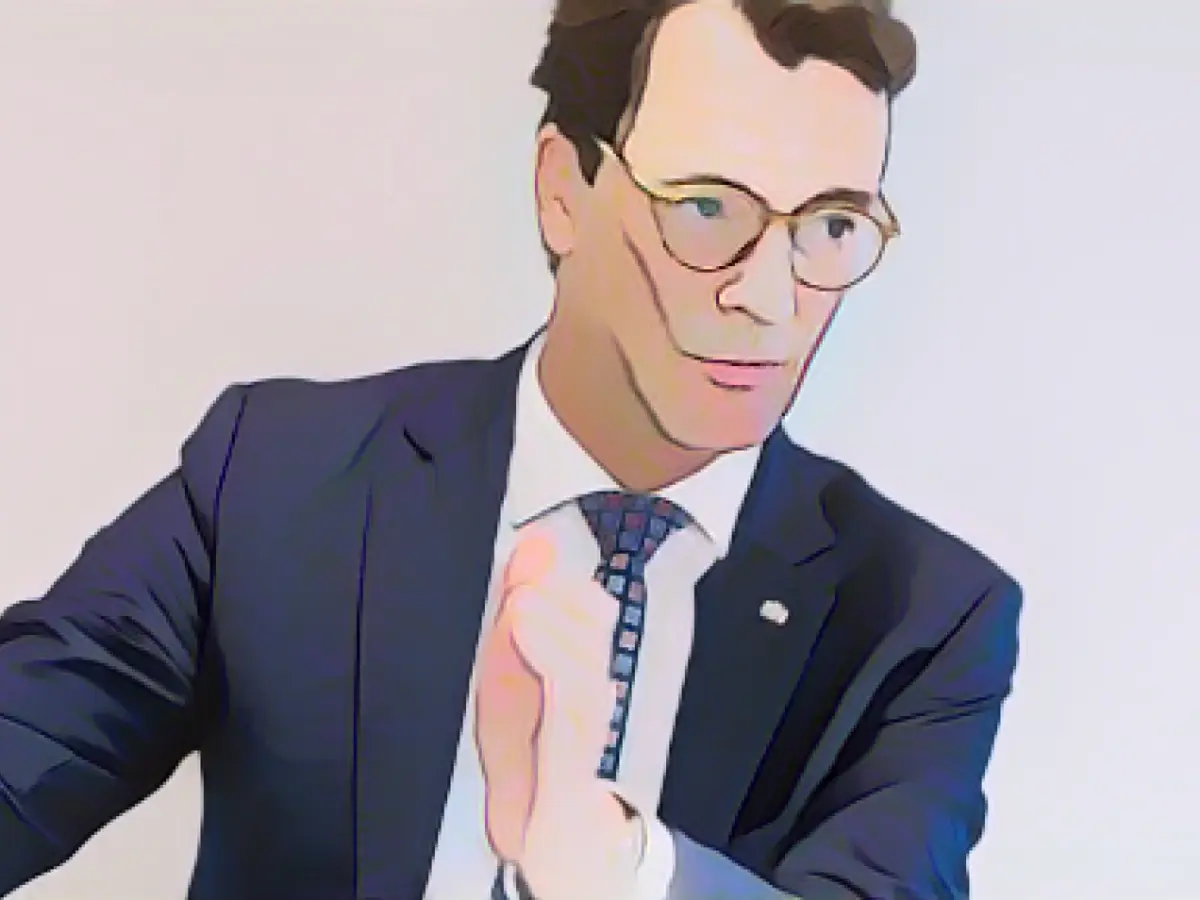 NRW transfers result for public service to civil servants