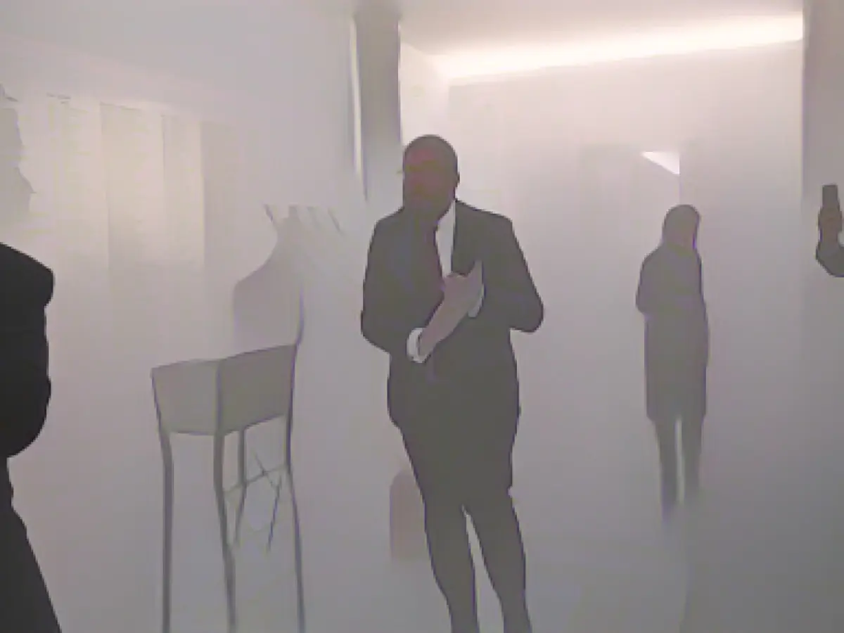 Poland: Right-wing MP extinguishes Hanukkah candlestick