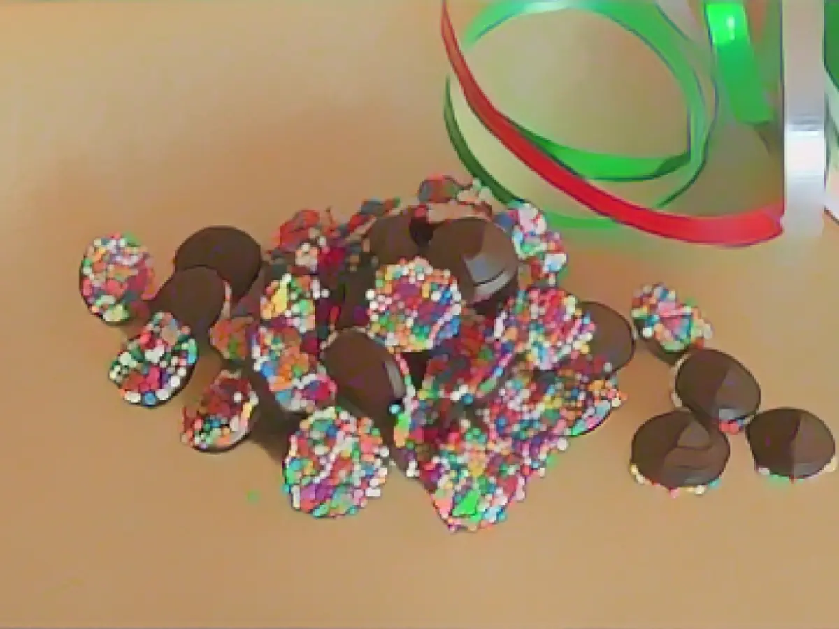 These sweet Christmas candies are easy to make at home