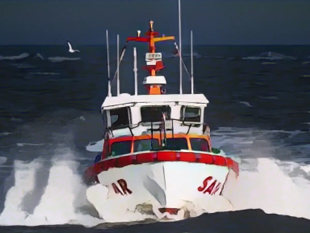 Sailor falls overboard - search operation on the North Sea