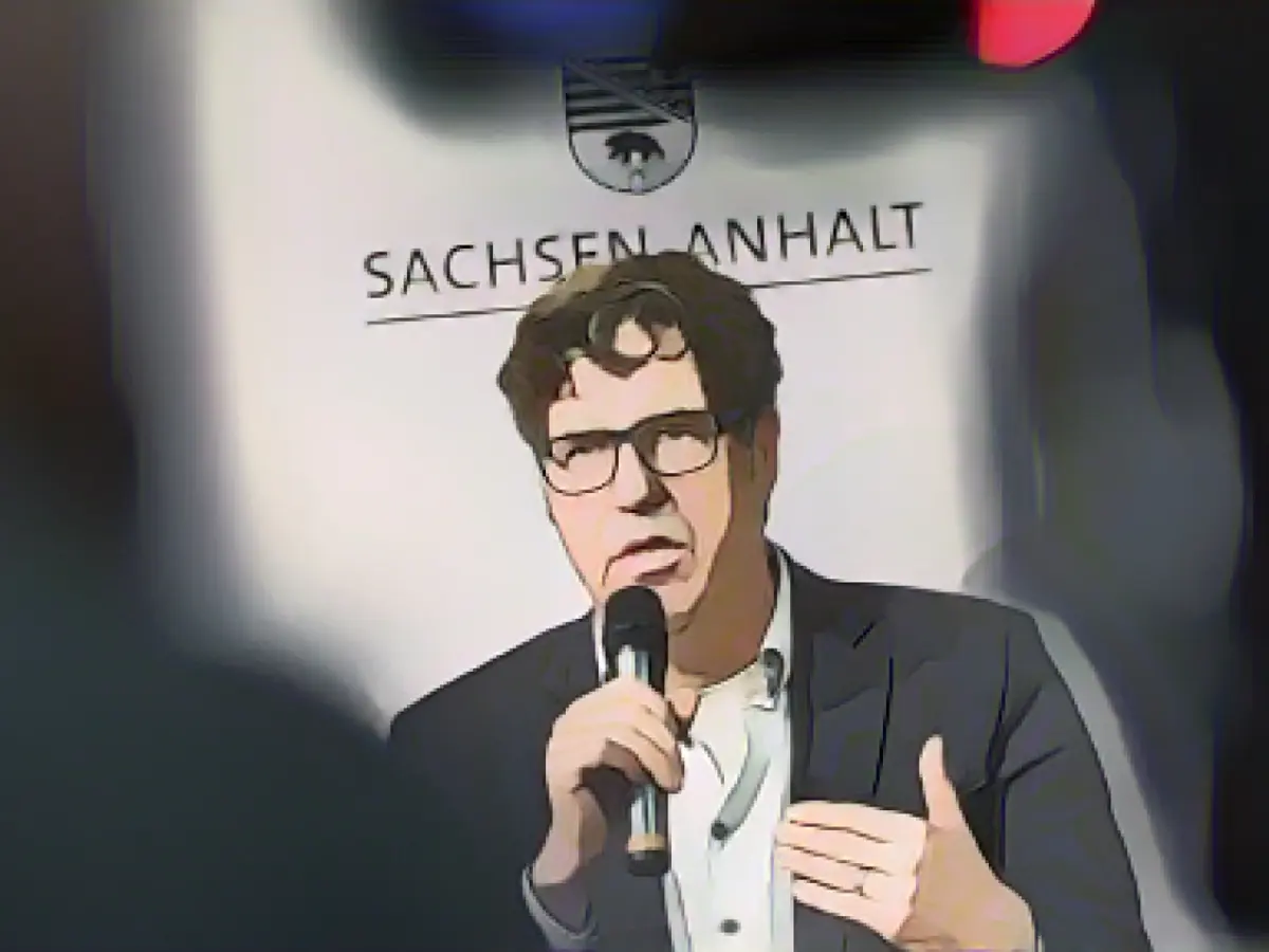 Traffic lights stick to billions in subsidies for chip factories