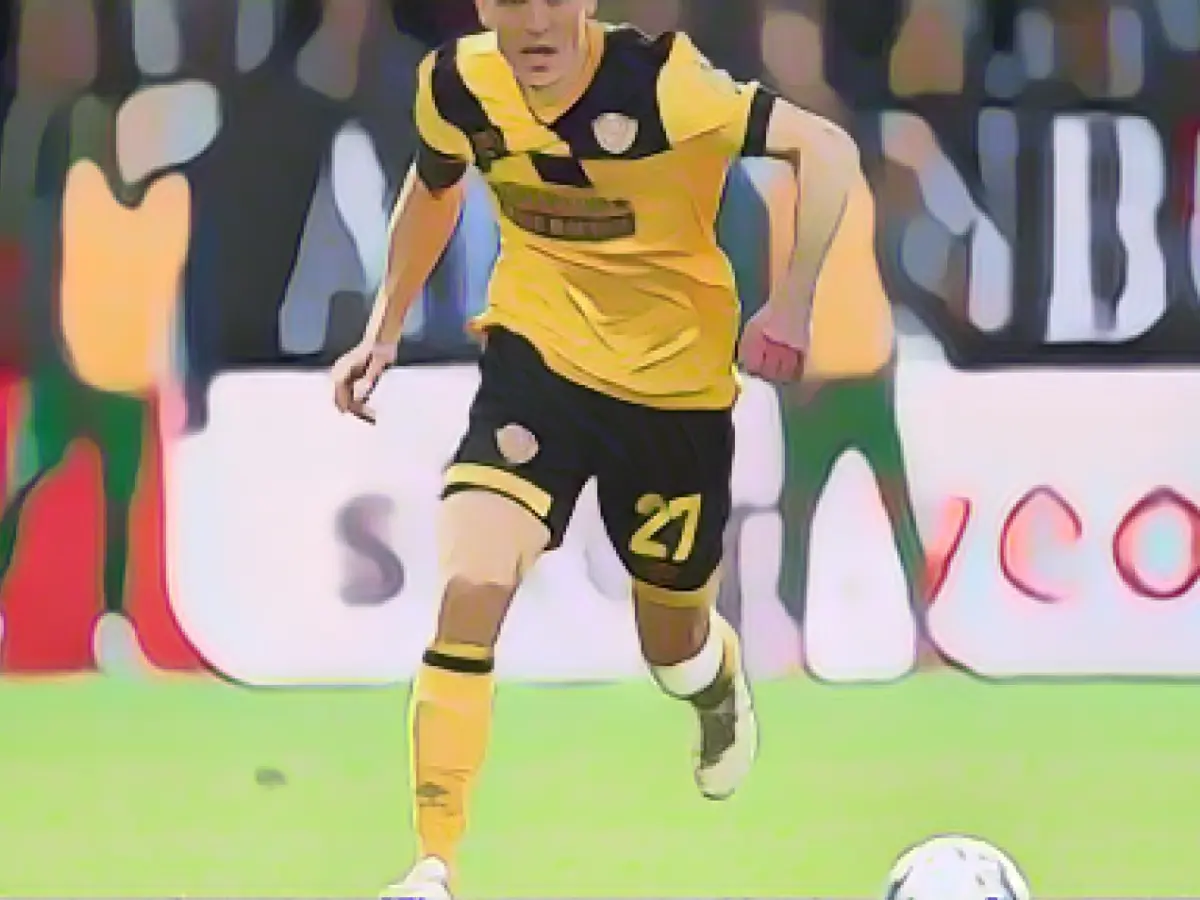 Dynamo Dresden binds Hauptmann long-term