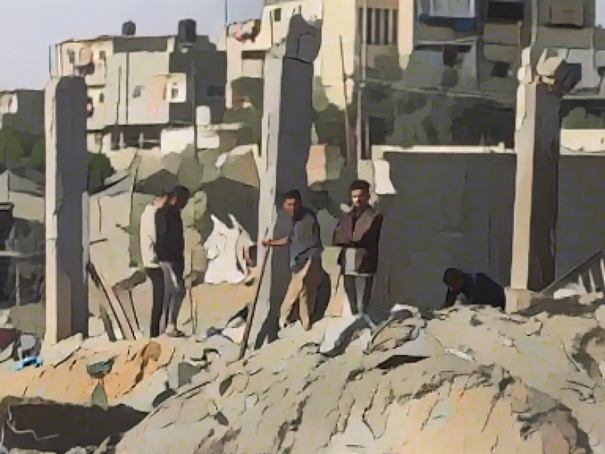 Survey among Palestinians: Hamas on the rise, Abbas out