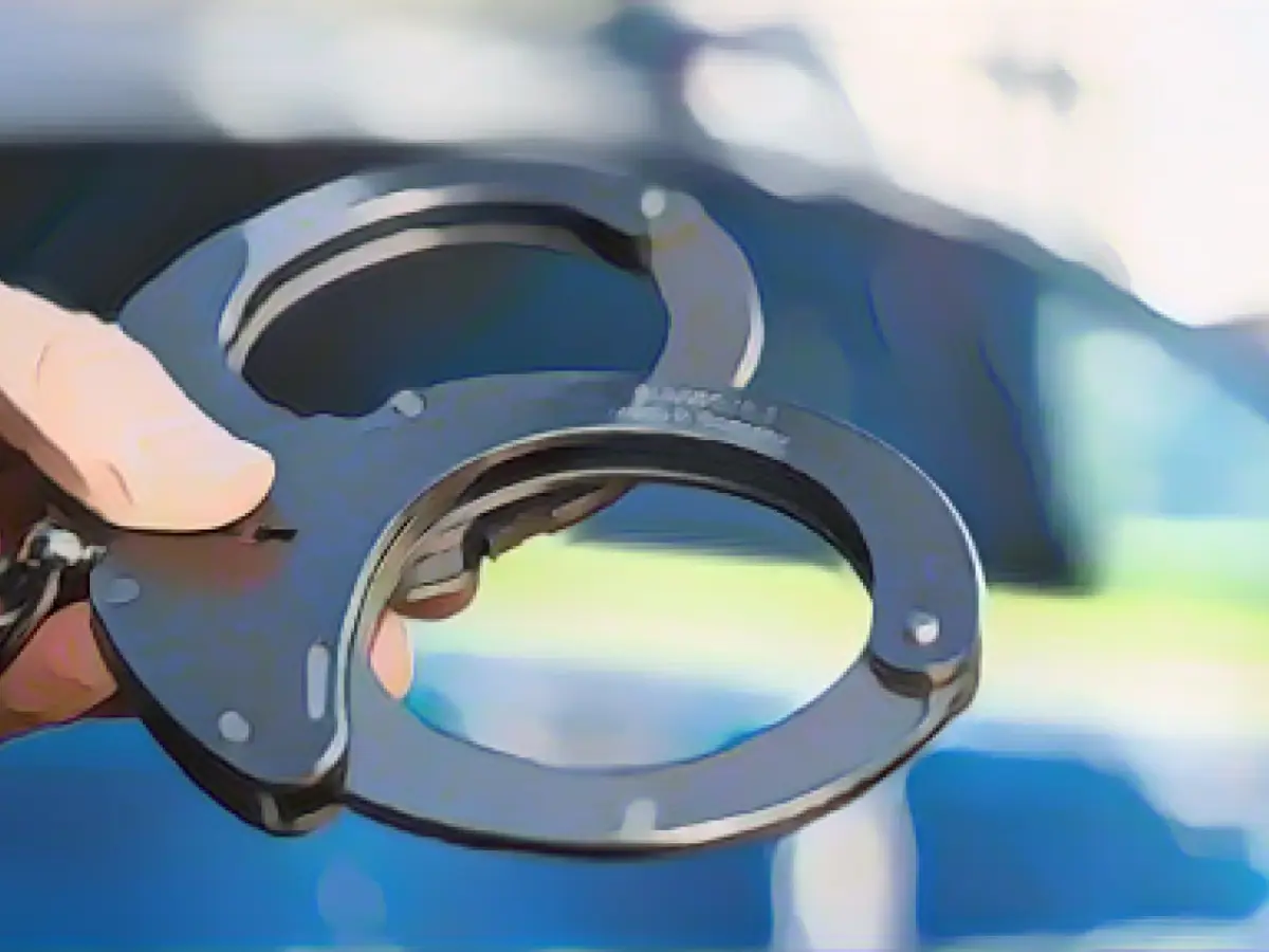 Suspected left-wing extremist in hiding arrested