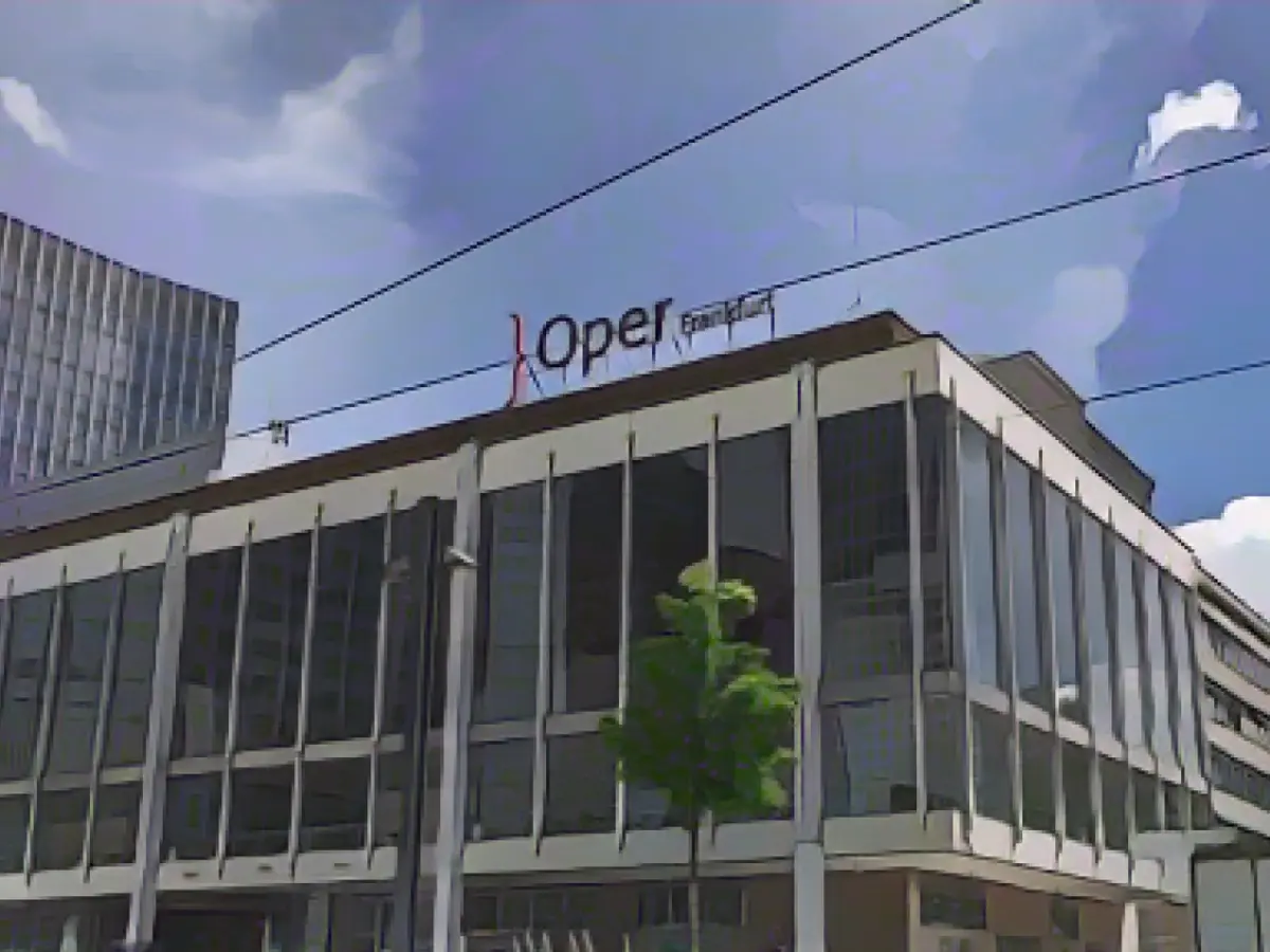 City votes on new municipal theater building