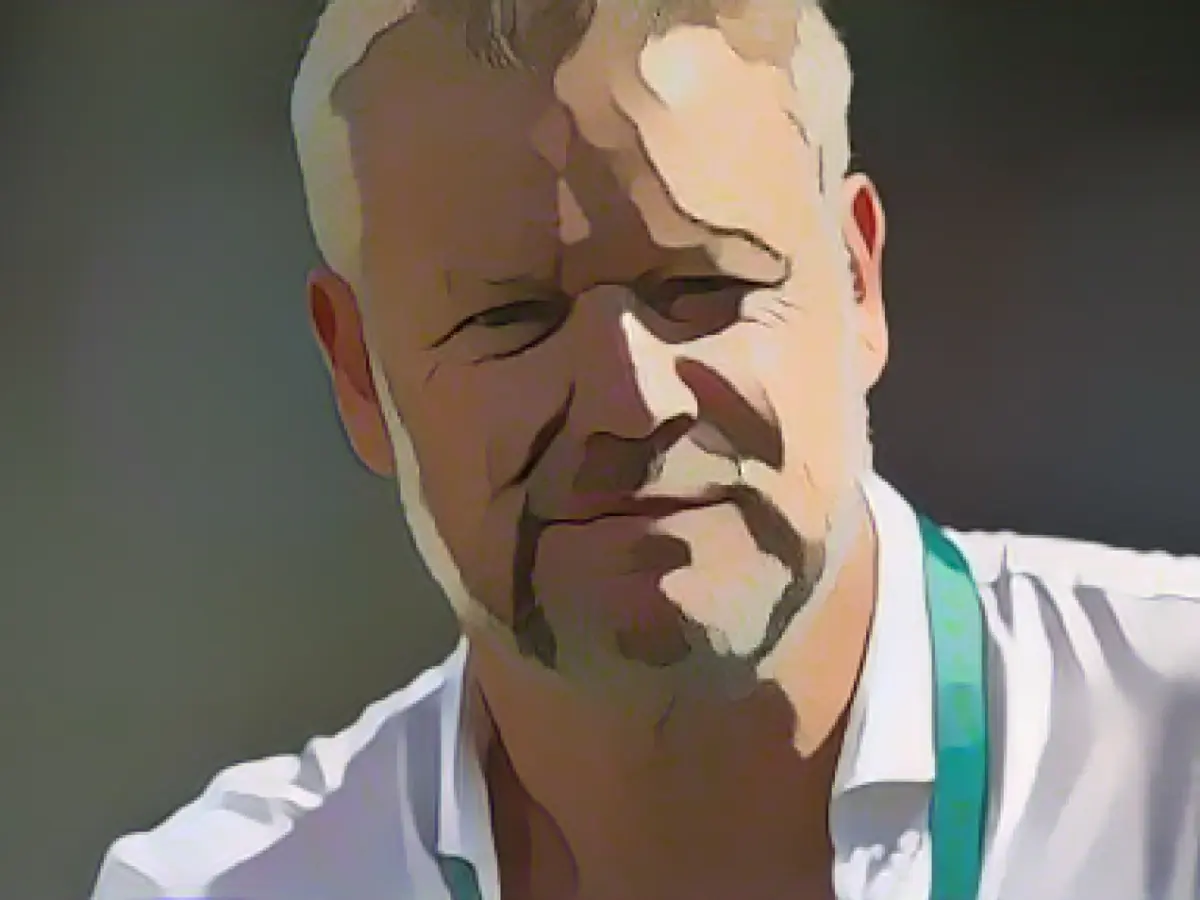 Lok president Kracht survives heart attack