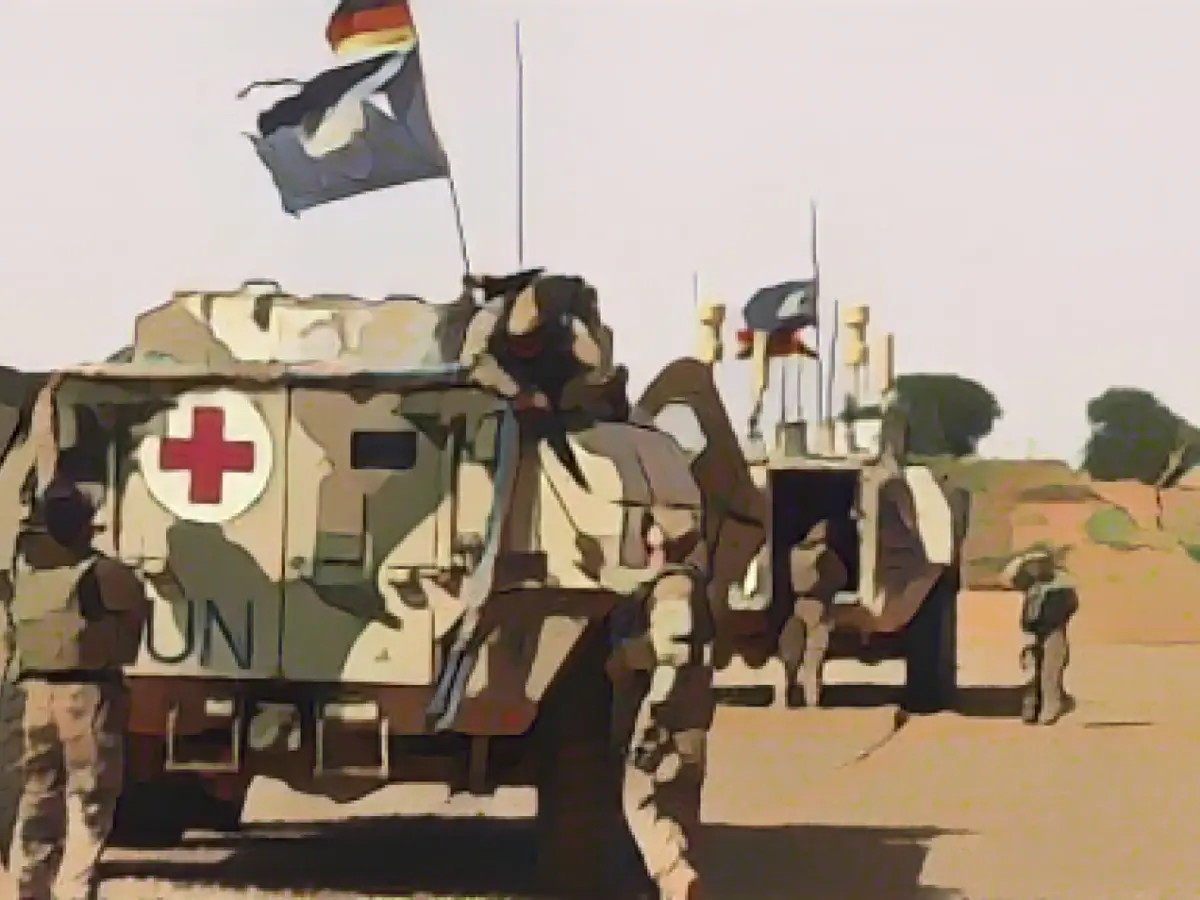 Pistorius receives last Bundeswehr contingent returning from Mali