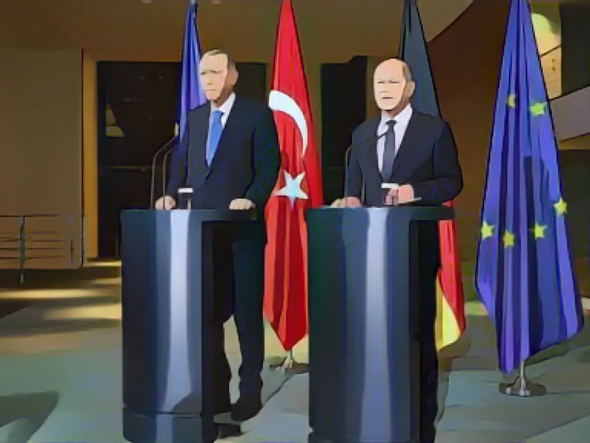 German government hardly approves arms exports to Turkey