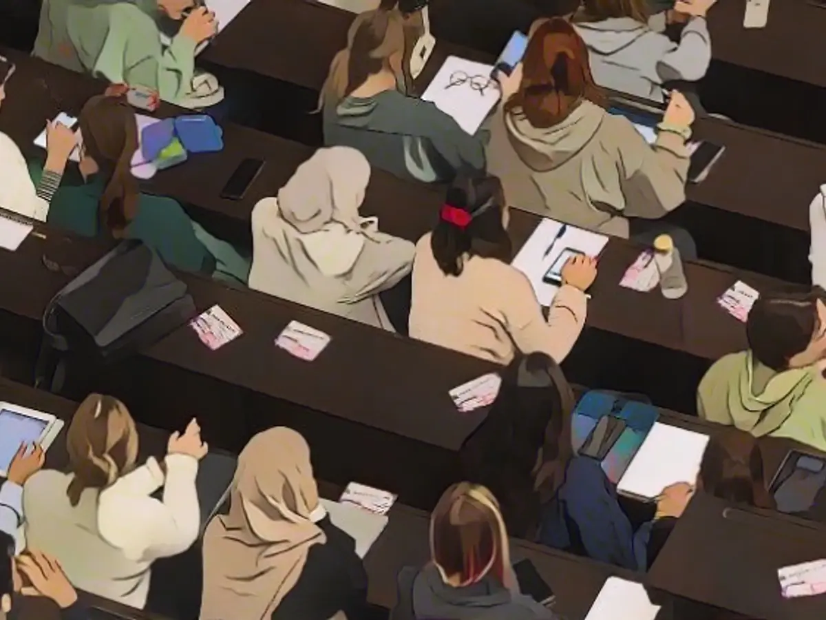 Only a few students use BAföG and co.