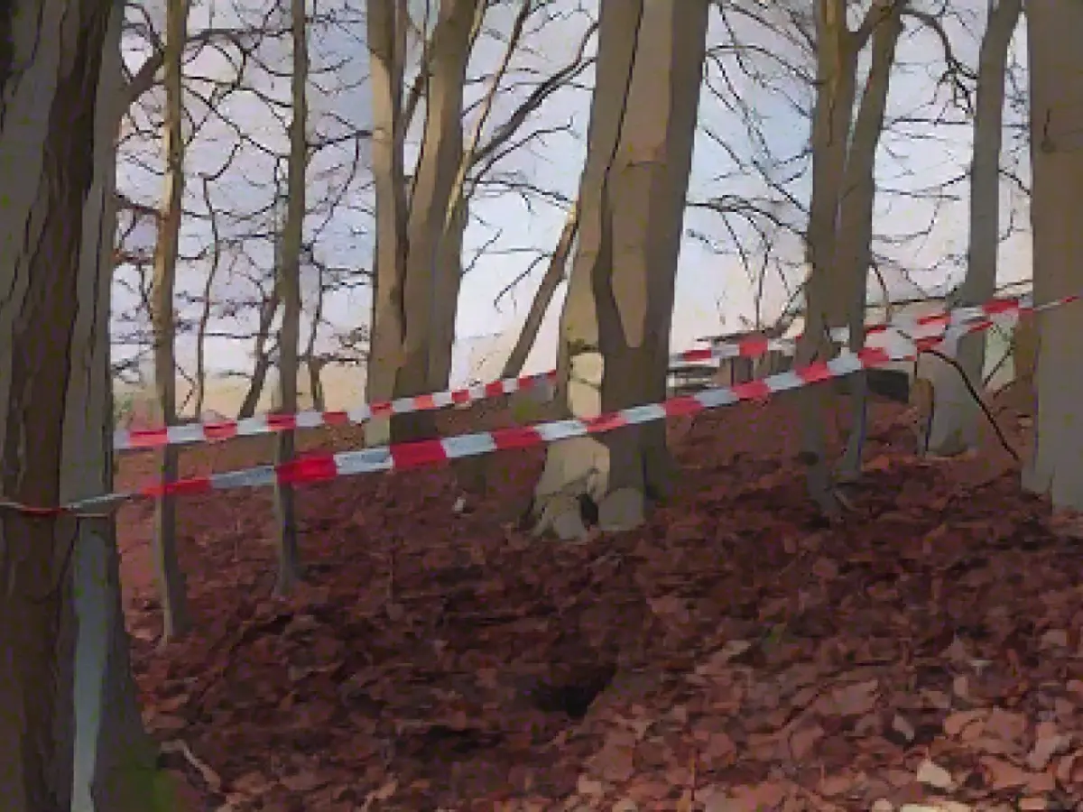 Nazis, RAF and Hamas - they all swear by the Earth Depot. A brief history ́