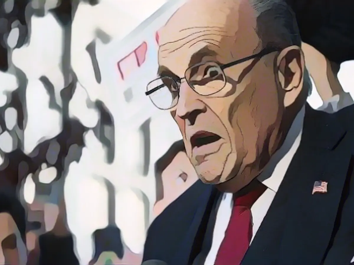 Trump's chain dog Giuliani must pay election workers millions