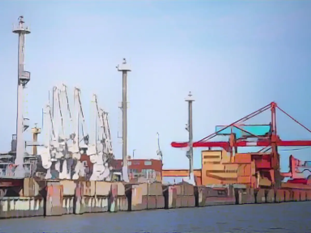 Jetty for LNG terminal ready: imports to start in 2024